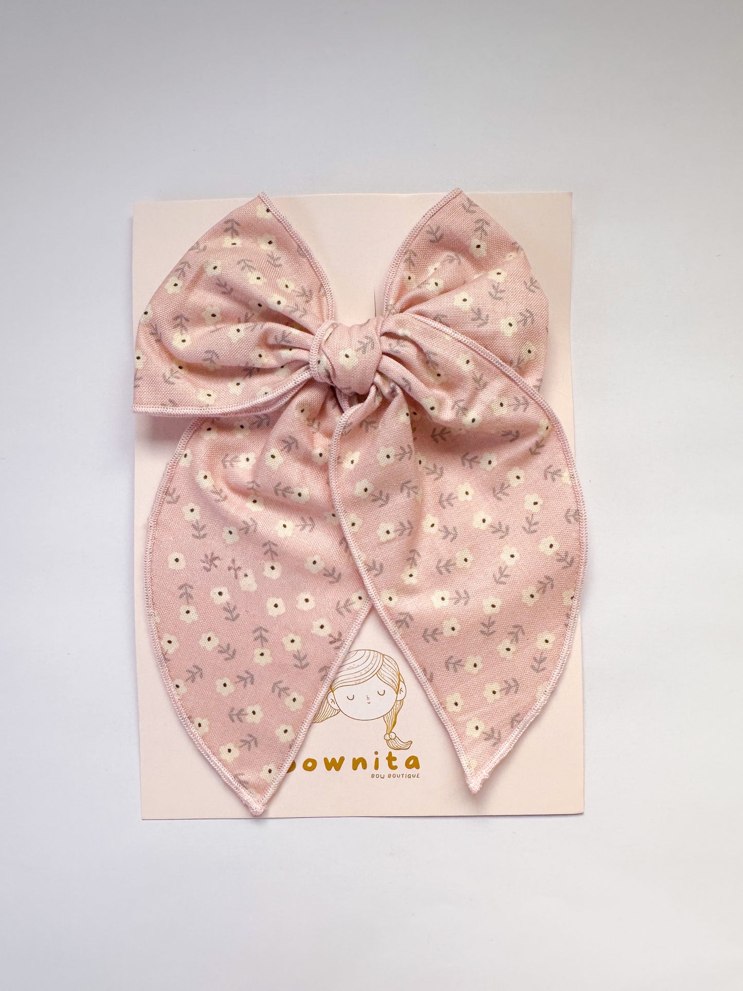 Pink Daisy Blooms large fable