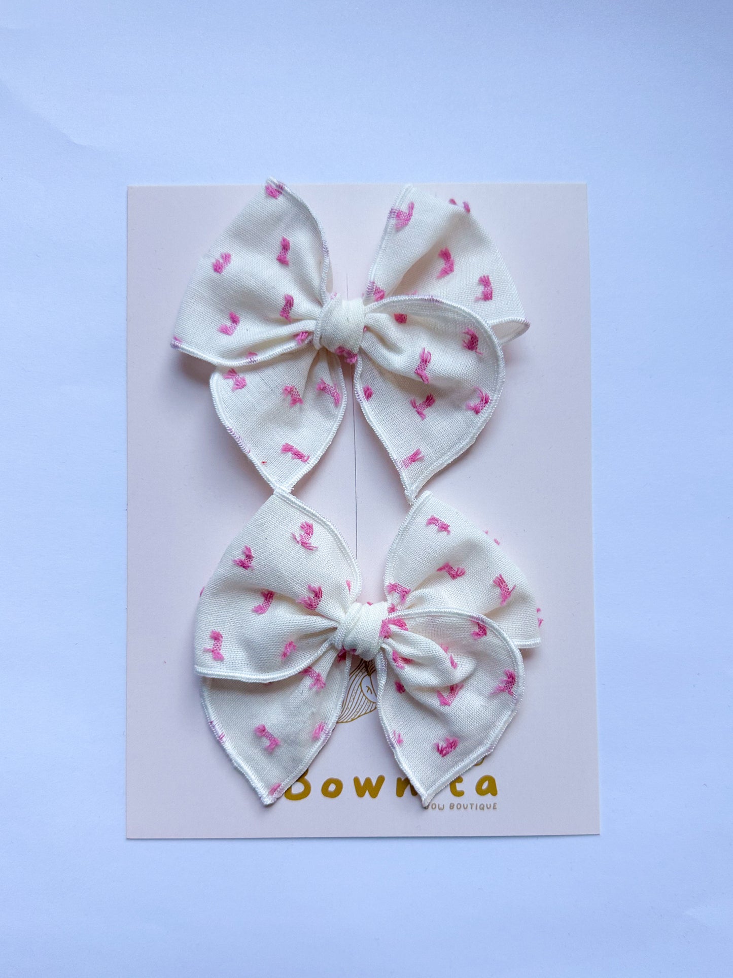 Beige Linen Flocked On Pink Piggies