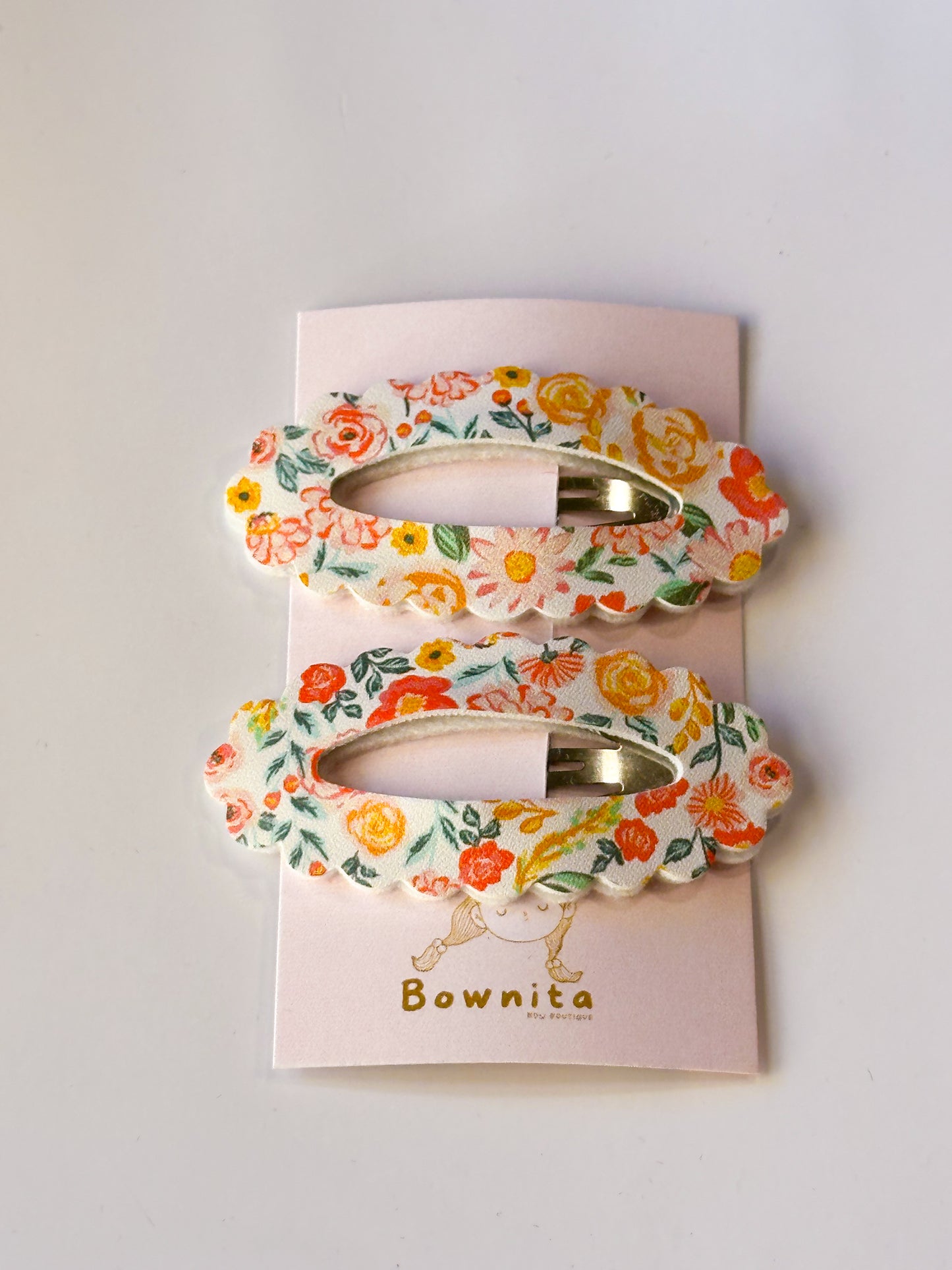 Spring florals scallop snap clip