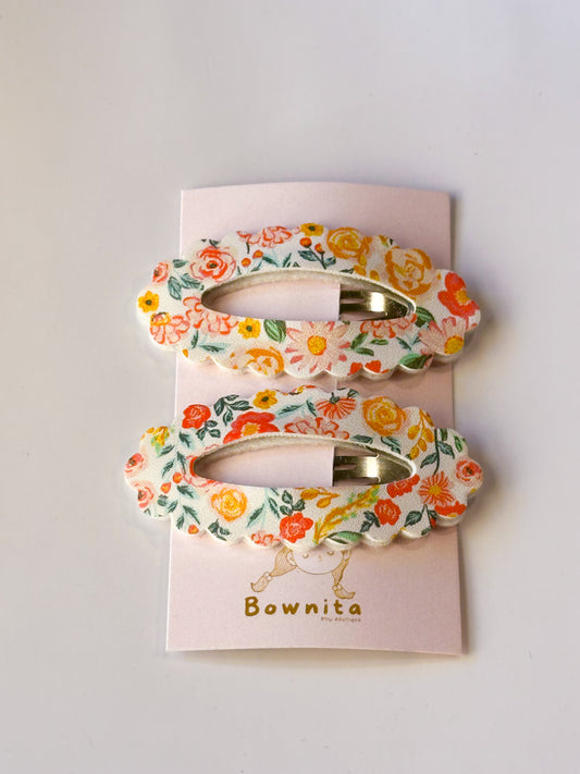 Spring florals scallop snap clip