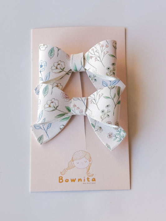 White Vintage baby florals bow set