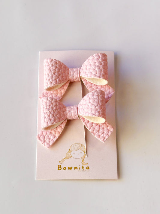 Blush pink litchi bow set