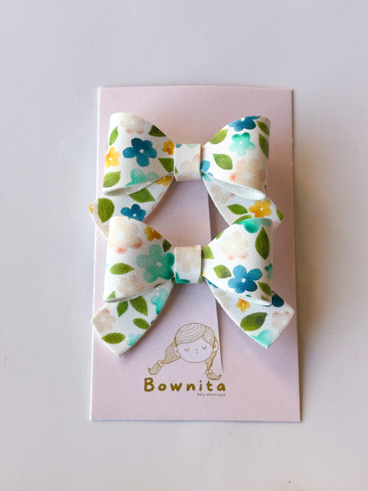 Blue Blooms bow set