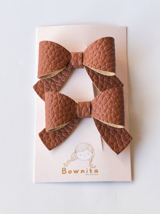 Brown litchi leather bow set