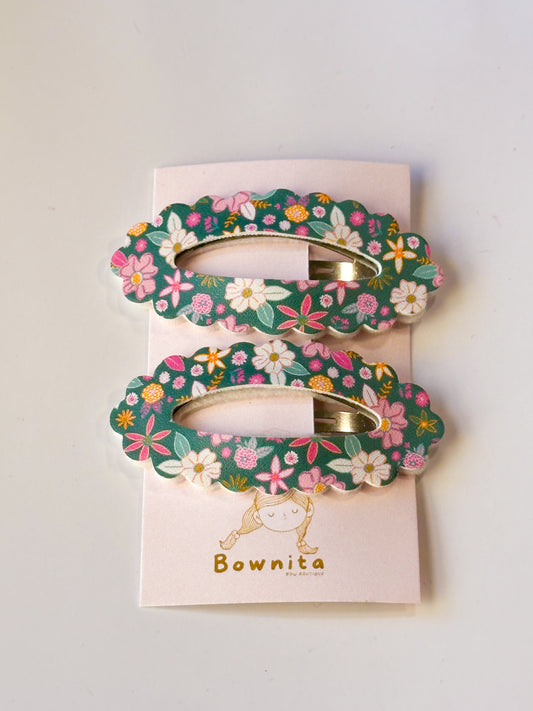 Wild flowers 2 scallop snap clip