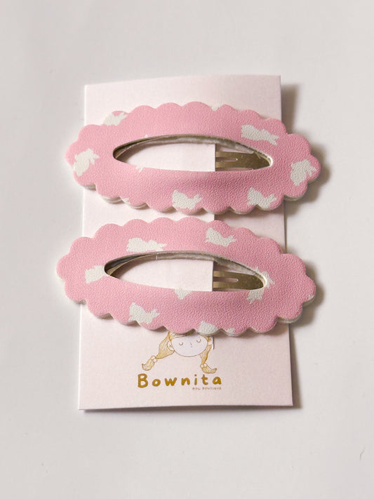 Pink spring bunnies scallop snap clip