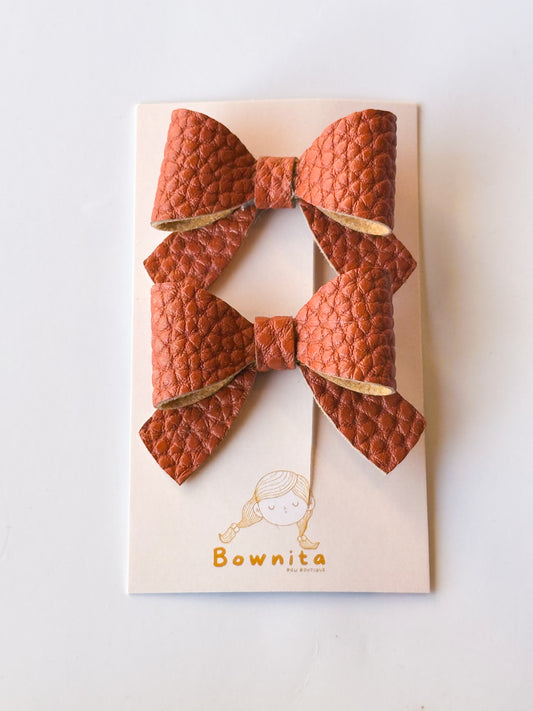 Brick brown litchi leather bow set