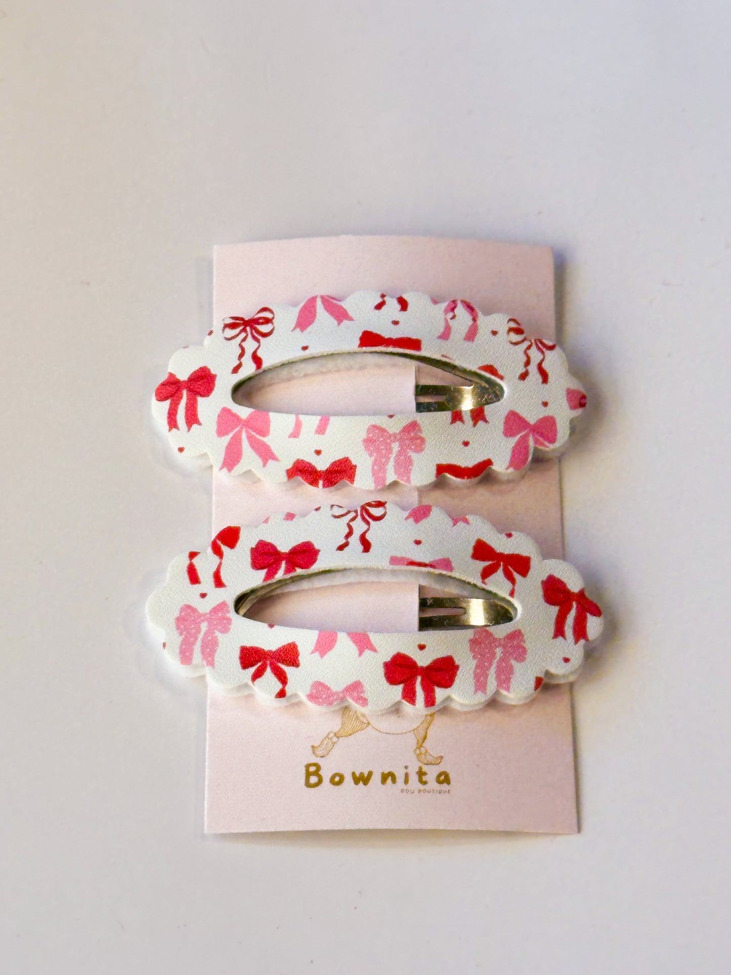 Bownita bows scallop snap clip