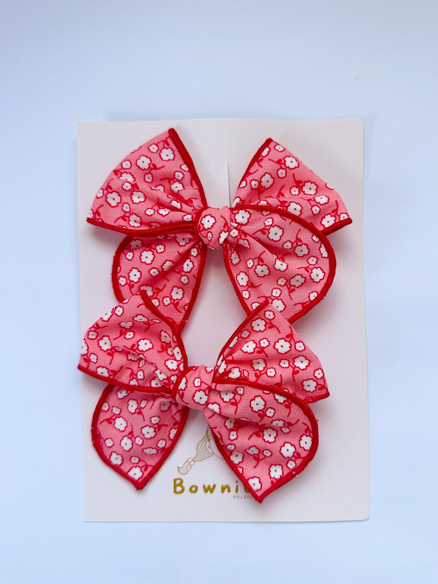 Red Daisy Blooms piggies