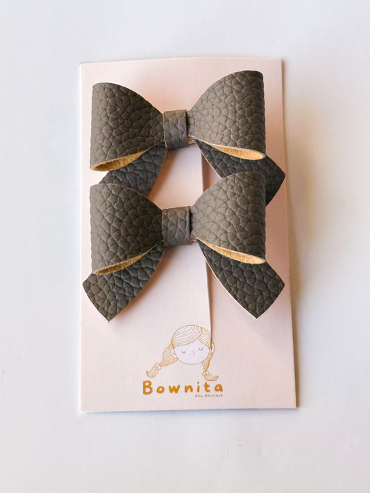 Dark brown litchi leather bow set