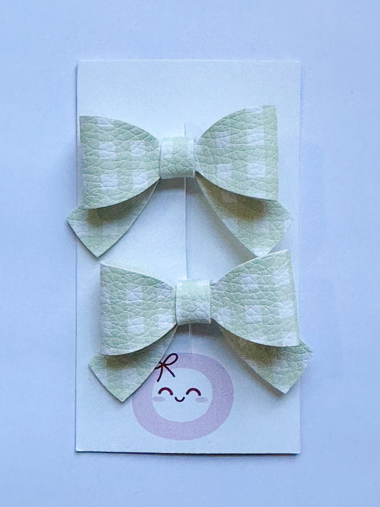 Green Basket Litchi Mini Bow Set
